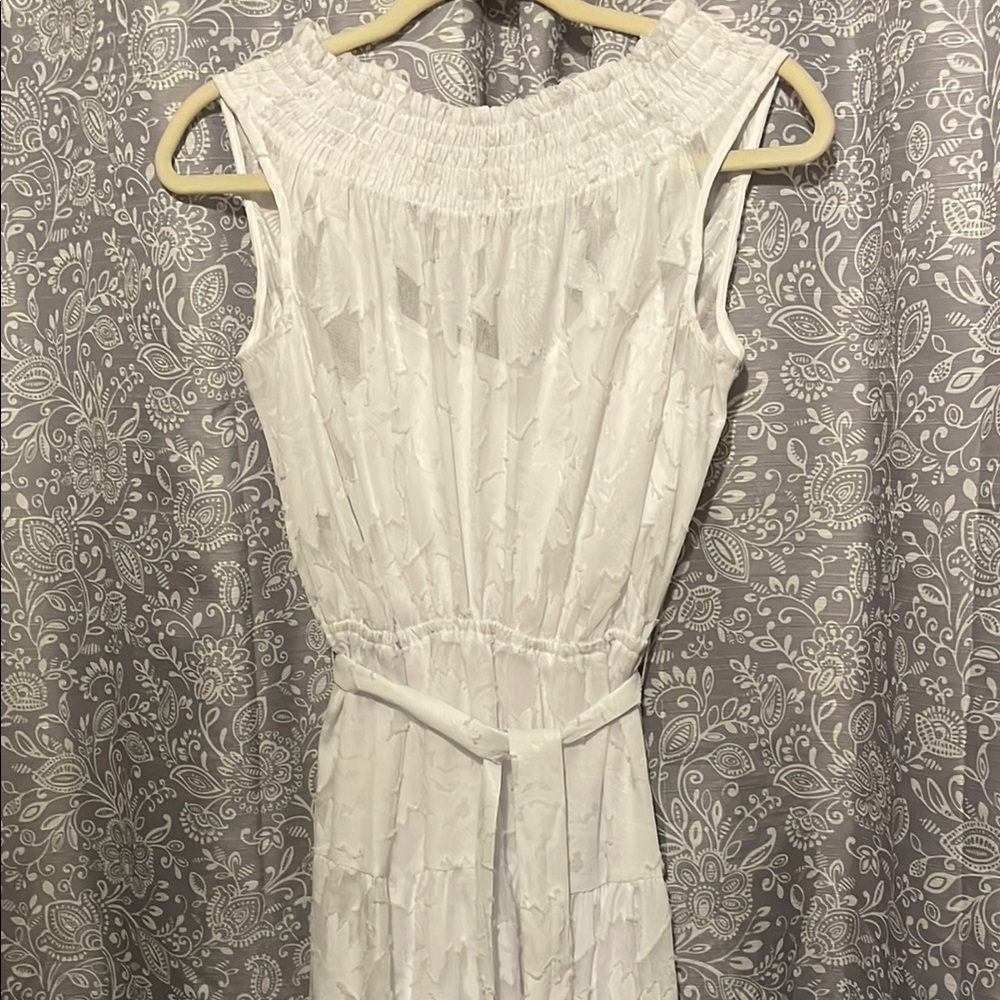 Vera Wang Cream Pleated Tie Front Maxi Dress
